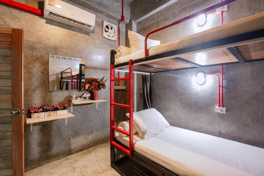 Sleeper Hostel Ao Nang Экстерьер фото